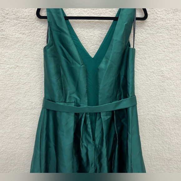 Size 16 - ALFRED SUNG - Sleeveless Pleated High Low Dress Green NEW $231 msrp - Picture 9 of 9